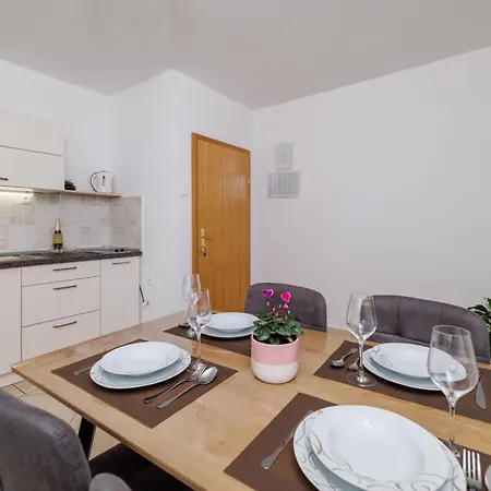 Apartamento Maja 100m From The *
