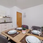 Apartamento Maja Apartments 100M From The Beach *