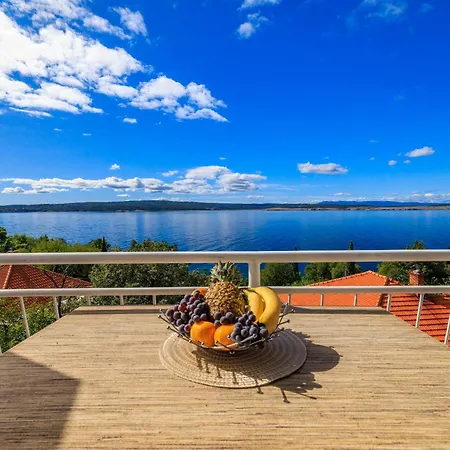 Maja Apartments 100M From The Beach *