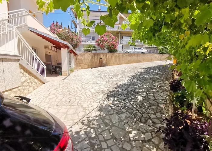 Maja Apartments 100M From The Beach