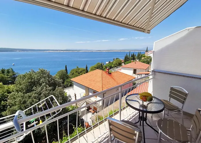 Maja Apartments 100M From The Beach ドラマリ