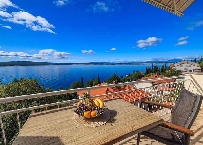 Maja Apartments 100M From The Beach アパート ドラマリ