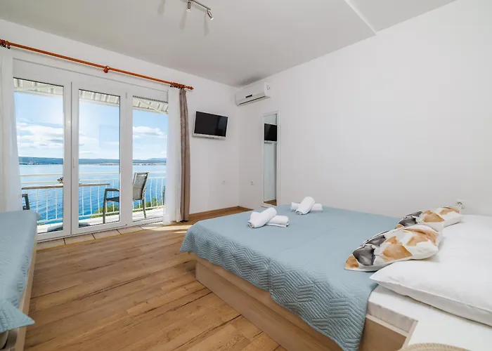 アパート Maja Apartments 100M From The Beach ドラマリ