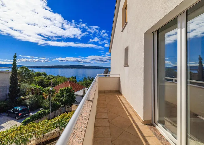 Maja Apartments 100M From The Beach アパート