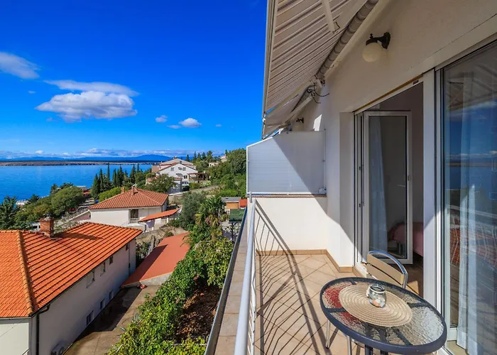 Maja Apartments 100M From The Beach